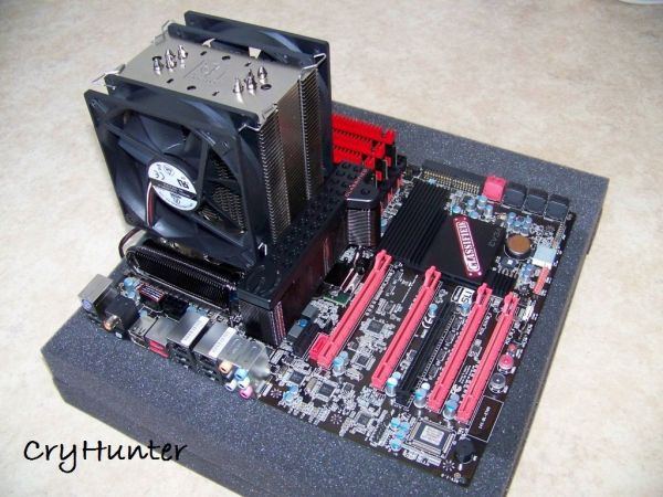 Evga, Noctua Et Corsair Comme vous pouvez le voir le NH-U12P passe au millim�tre