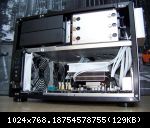 Processeur : Intel Core 2 Duo E8500 - Carte m�re : Asus P5N7A-VM - M�moire : 4 Go Corsair XMS 2 - Carte graphique : GPU Int�gr� - Alimentation : Corsair HX 450W - Refroidissement CPU : Prolimatech Samuel 17 - Ventilateur CPU : Bitf�nix Spectre Blanc - Boitier : Lian Li PC-V352B - Disque dur : 3 x Samsung Spinpoint F4 Ecogreen 2000 Go - Graveur DVD : LG GH22LS50