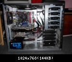Voici ma tour de l'int�rieur, apr�s le c�ble management, avant c'�tait horrible x). Sinon rien de sp�cial, � part un... QUOI?! Ventirad Box ^^'