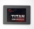 Un Titan de SSD de 256 Go en test