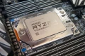 AMD RYZEN Threadripper 2990WX  5.3 GHz : 1000 watts de consommation