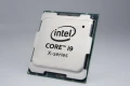 Processeur Intel Core i9-9990XE : 14 Cores et 28 Threads  5.0 GHz et un prix de 2000 dollars