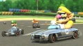 Trois Mercedes-Benz emblmatiques s'offrent un tour de circuit dans Mario Kart 8