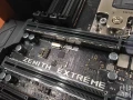 Retour sur l'norme ASUS ROG Zenith Extreme, en AMD X399, avec un premier dballage