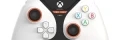 snakeybyte se lche avec plusieurs manettes sous licence Xbox avec capteurs  effet Hall