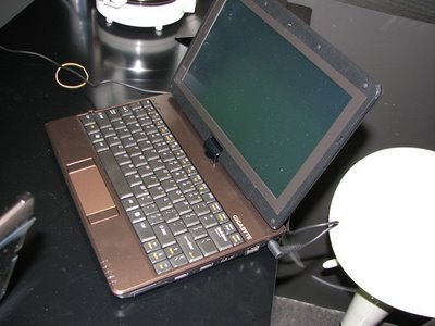 nouveau netbook Gigabyte M1028