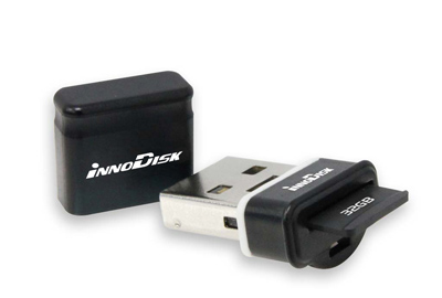 InnoDisk une mini cl-usb double d'un lecteur de carte