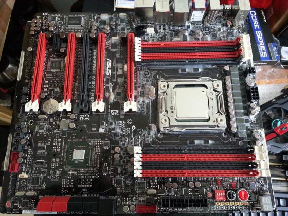 [Cowcot OC] Asus Rampage 4 Extreme + Intel Core i7 3670X