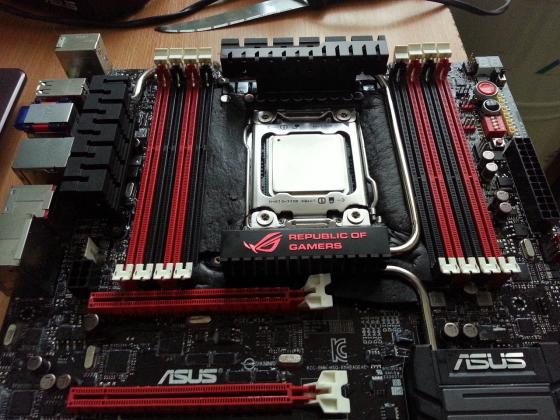 [Cowcot OC] Asus Rampage 4 Extreme + Intel Core i7 3670X