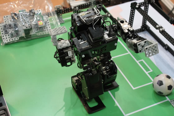 cebit 2013 rq huno robot assembler programmer