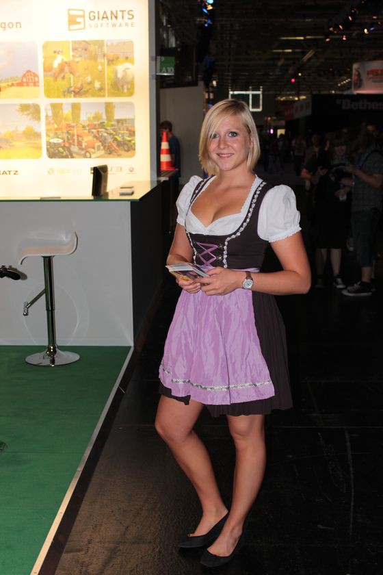 http://www.cowcotland.com/images/news/2013/08/gc-2013-est-22h-avant-babes.jpg