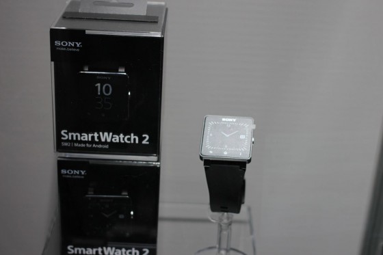 tgs 2013 smart lens sony smartwatch 2