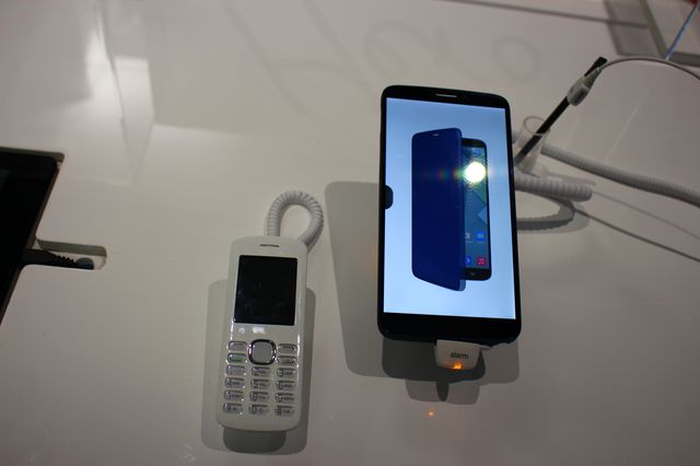 mwc-2014 alcatel-one-touch hero accessoires