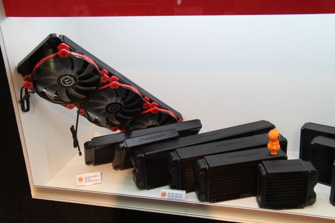 computex 2014 thermaltake attaque force watercooling 540 mm inside