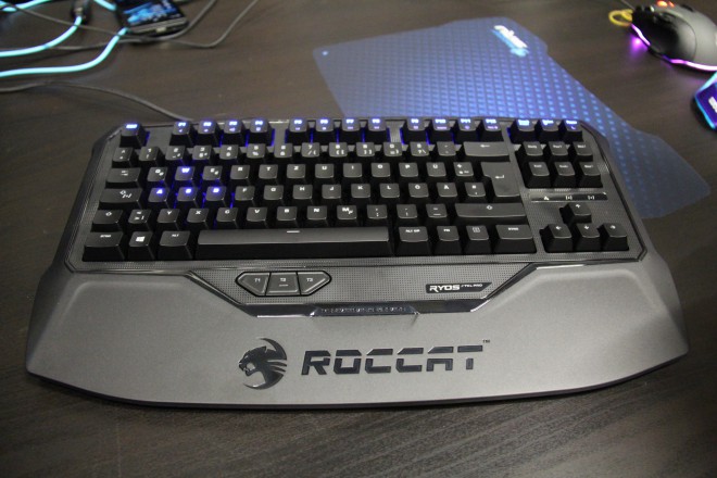 gamescom-2014 roccat military clavier souris tkl