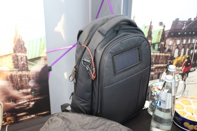 ifa lifepack sac astucieux chargeur solaire systeme antivol