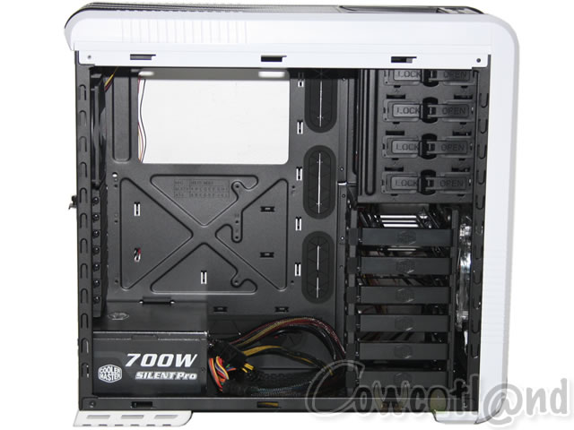 Image 15683, galerie Test Boitier Cooler Master 690 II Advanced Black & White Edition