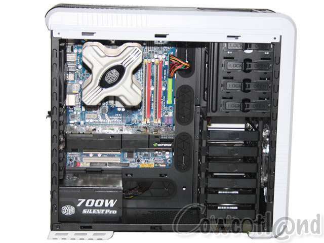 Image 15672, galerie Test Boitier Cooler Master 690 II Advanced Black & White Edition