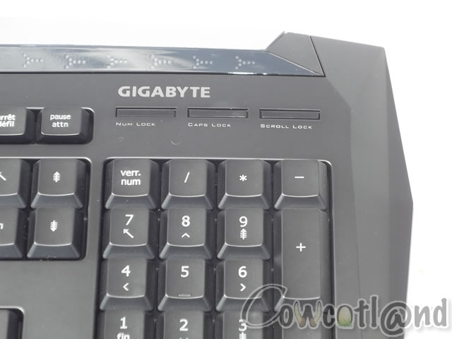 Image 13411, galerie Gigabyte K8100, le clavier quil est beau en noir