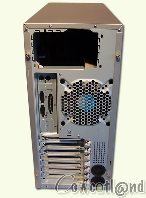 Gigabyte Triton - face arriere Gigabyte Triton - face arriere