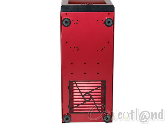 Image 9085, galerie Lian Li PC8-FIR Spider Edition, du rouge et encore du rouge