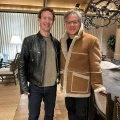 Marc Zuckerberg pique le blouson noir de Jensen Huang et lui refile sa vielle peau de mouton