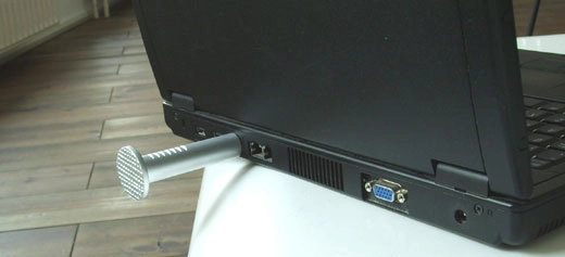 Une cl� USB qui ne vaut pas un clou