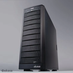 Akasa Infinti, un boitier qui ne manque pas de place