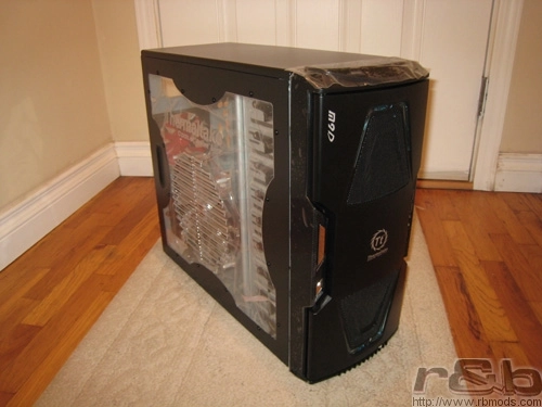 Thermaltake M9D, le m�me mais avec une porte