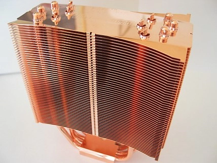 Le bloc de cuivre de Thermalright de nouveau sur un barbecul