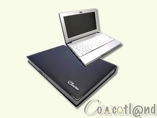 Une photo du nouveau netbook Clevo M810L attendu pour Janvier