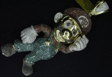 Un Mario top Bling Bling � 11 000 Dollars