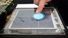Un �cran tactile chez Mitsubishi, mais pas touche
