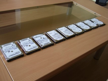 Neuf disques 2.5'' ; qui qu'ira dans le desktop ou le notebook ?