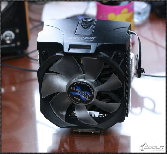 De la couleur pour quelles performances pour le nouveau CNPS10X Extreme ?