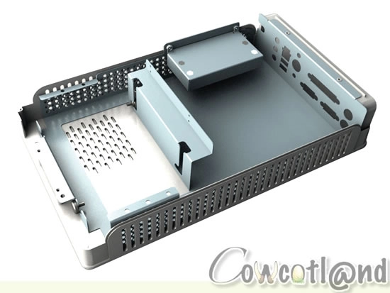 C'est comment dedans le superbe boitier ITX tout plat avec �cran ?