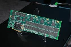 Un SSD Intel flash� � 4 Go/sec