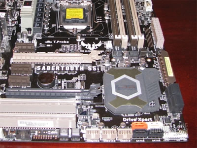 Oh, la Sabertooth 55i existe encore ! Et elle est en test