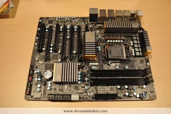 Gigabyte P67A-UD7 : miam, miam et miam