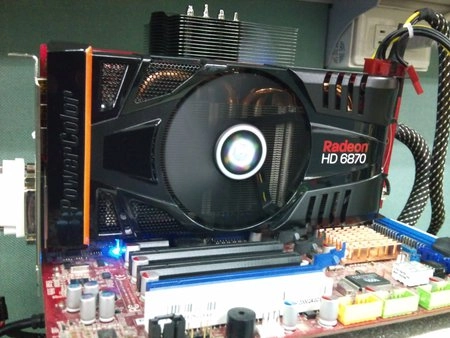 Vers une HD 6870 PCS+
