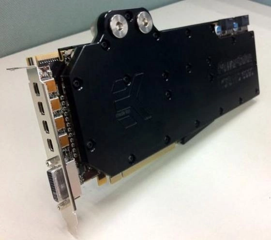 Power Color va passer la 6990 � l'eau