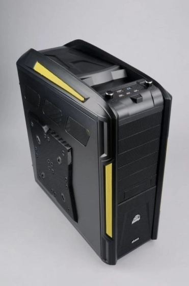 Akasa a son Venom Toxic, pour contrer le Matt Trakker d'Aerocool