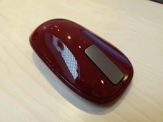 PCW se fait une souris en partie tactile, la MS Explorer Touch Mouse
