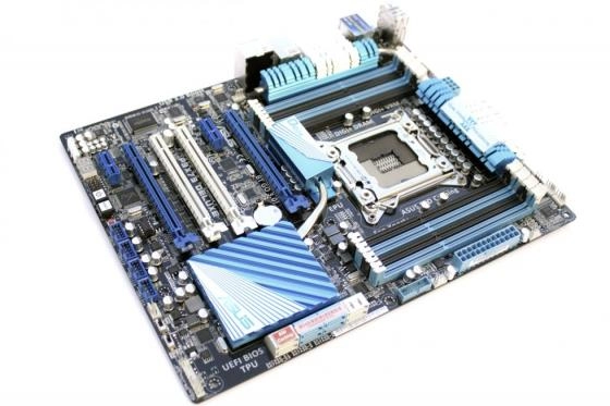 du X79 en France aussi, avec Asus