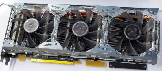 Une GTX 580 Galaxy multi-�cran