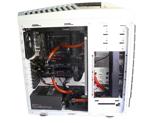 Cooler Master explique comment mettre du 120, du 240 et du 360 dans le Stryker