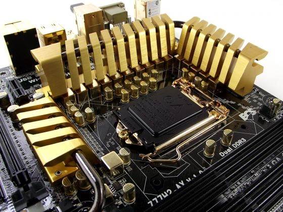 ECS Golden Board Z77H2-AX, �a brille fort