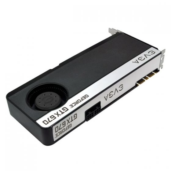 EVGA propose une GTX670 Superclocked avec 4 Go