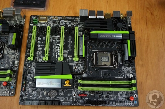 Des images des G1.Sniper 5 et G1.Sniper M5 de Gigabyte