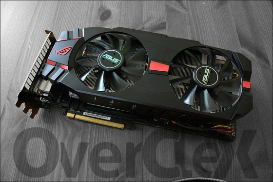 Deux nouvelles R9 Custom chez les confr�res
